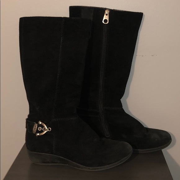 Boots - Picture 1 of 5